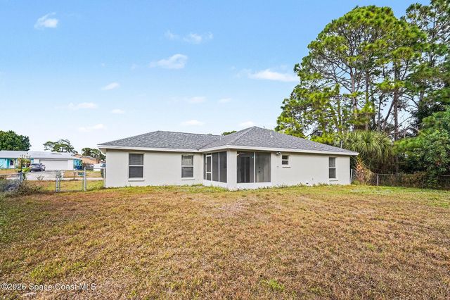 1578 Paisley Street NW, Palm Bay, FL 32907