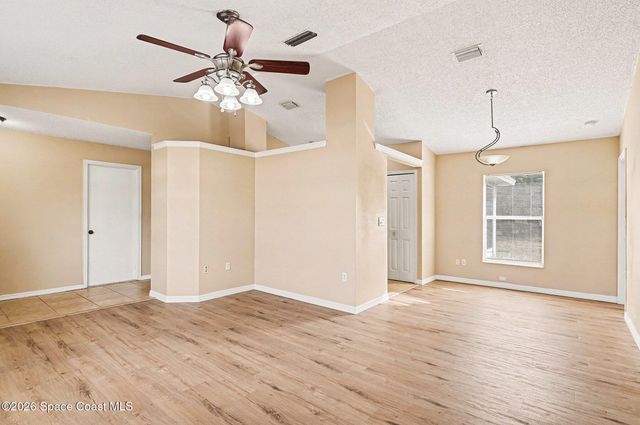 1578 Paisley Street NW, Palm Bay, FL 32907