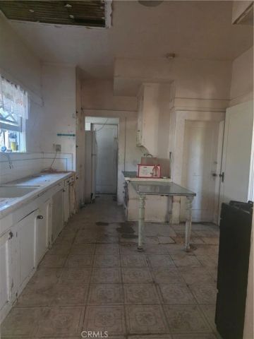4016 Ingraham, Los Angeles, CA 90005