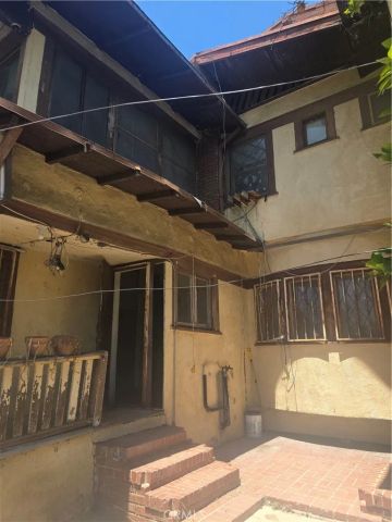 4016 Ingraham, Los Angeles, CA 90005