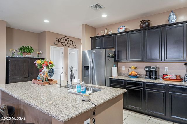 1123 E Lumberjack Trail, Sahuarita, AZ 85629