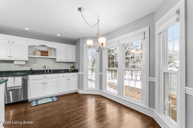 7414 Cambridge Dr, Crestwood, KY 40014