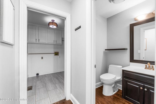 7414 Cambridge Dr, Crestwood, KY 40014