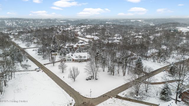 7414 Cambridge Dr, Crestwood, KY 40014