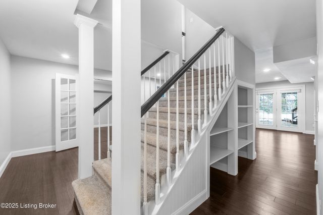 7414 Cambridge Dr, Crestwood, KY 40014