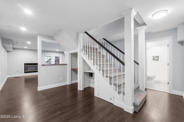 7414 Cambridge Dr, Crestwood, KY 40014