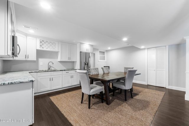 7414 Cambridge Dr, Crestwood, KY 40014