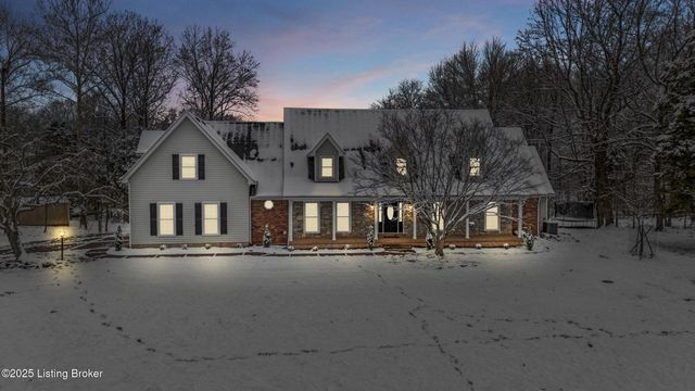 7414 Cambridge Dr, Crestwood, KY 40014