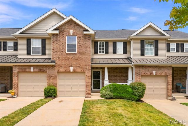 53 Country Village Court, O'fallon, MO 63367