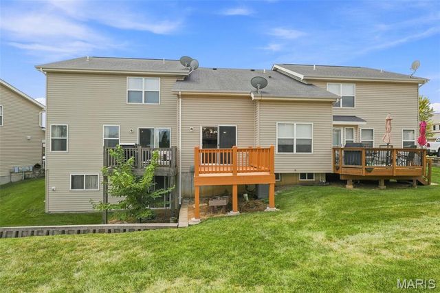 53 Country Village Court, O'fallon, MO 63367