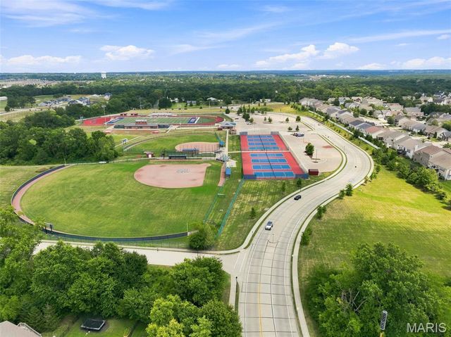 53 Country Village Court, O'fallon, MO 63367