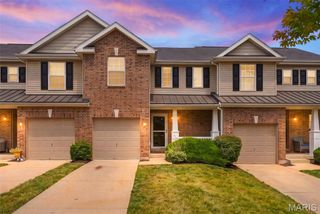 53 Country Village Court, O'fallon, MO 63367