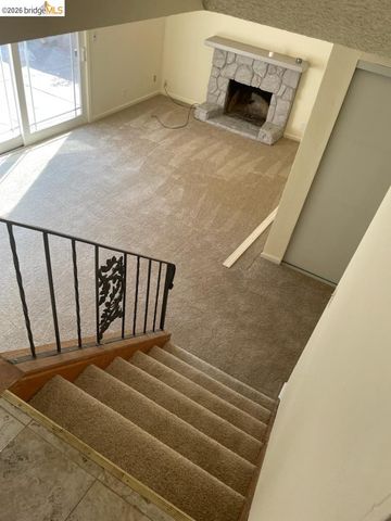 2206 Seacliff Dr, Milpitas, CA 95035