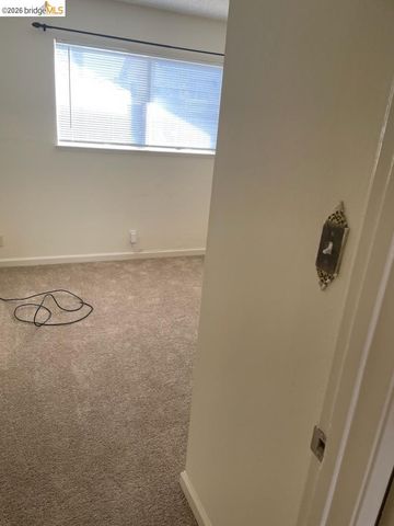 2206 Seacliff Dr, Milpitas, CA 95035