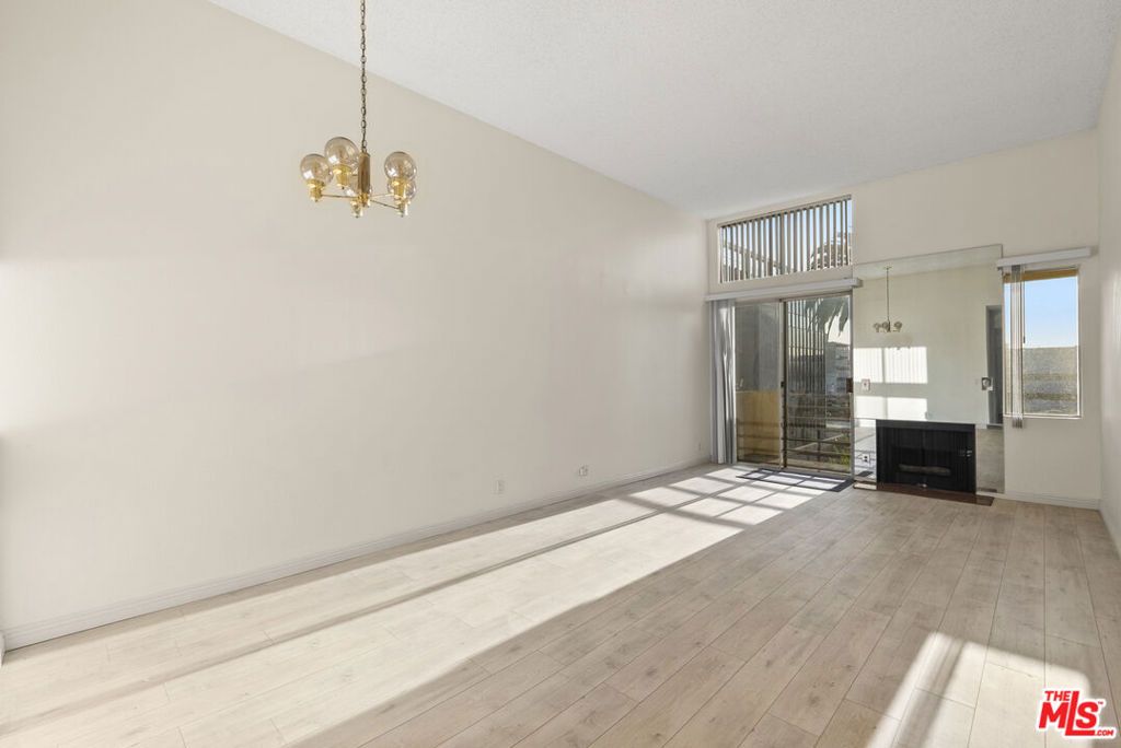 112 N HAMILTON Drive 305, Beverly Hills, CA 90211 — photo 3