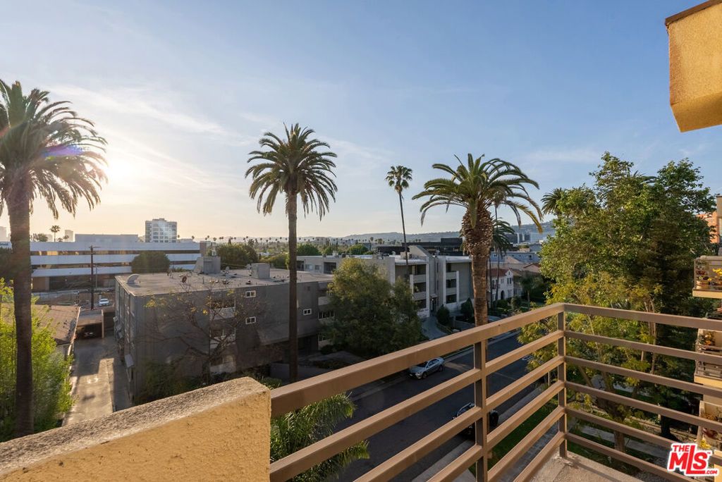 112 N HAMILTON Drive 305, Beverly Hills, CA 90211 — photo 4