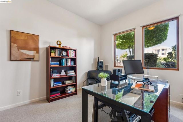 13454 Campus Dr, Oakland, CA 94619