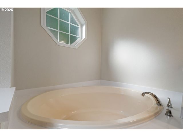 40405 Nw MAPLE RIDGE Rd, Woodland, WA 98674