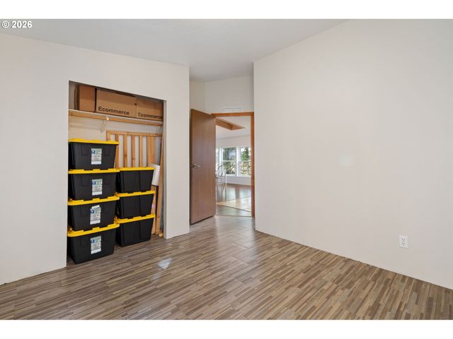 40405 Nw MAPLE RIDGE Rd, Woodland, WA 98674