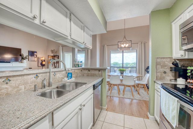 1100 The Cape RD 803, Horseshoe Bay, TX 78657