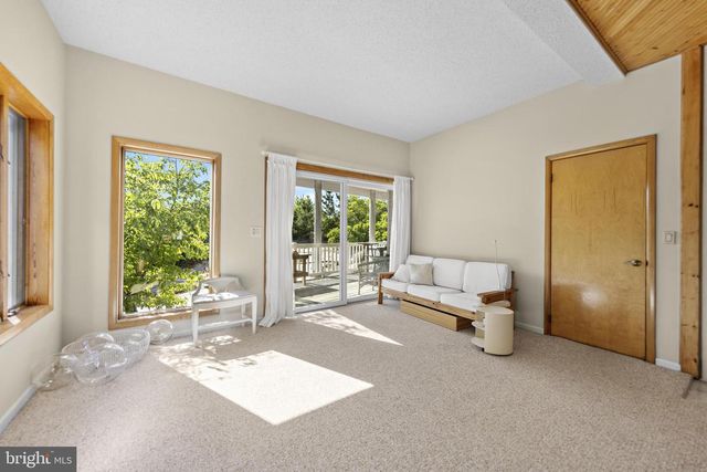 402 CENTRAL AVE, Barnegat Light, NJ 08006