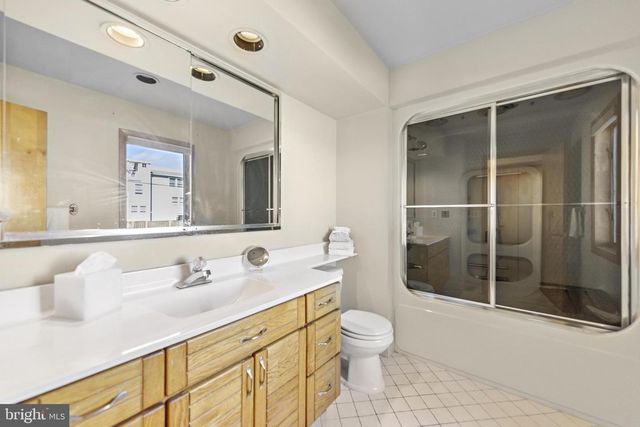 402 CENTRAL AVE, Barnegat Light, NJ 08006