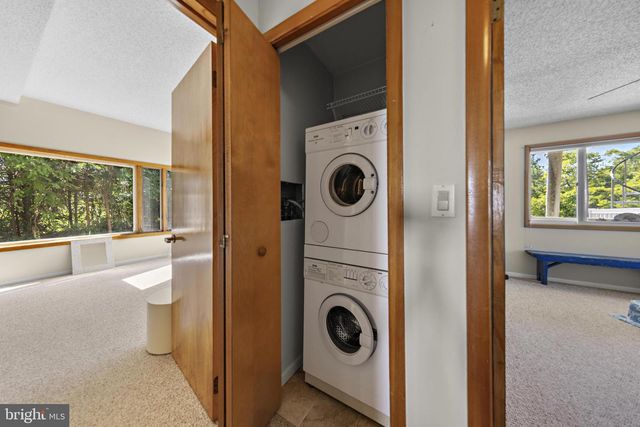 402 CENTRAL AVE, Barnegat Light, NJ 08006