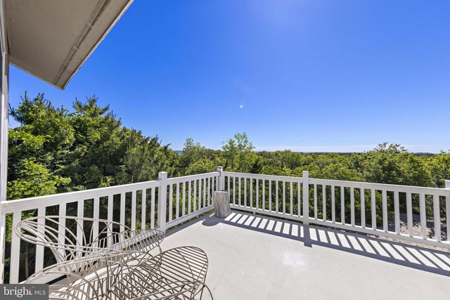 402 CENTRAL AVE, Barnegat Light, NJ 08006
