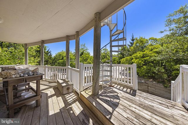 402 CENTRAL AVE, Barnegat Light, NJ 08006