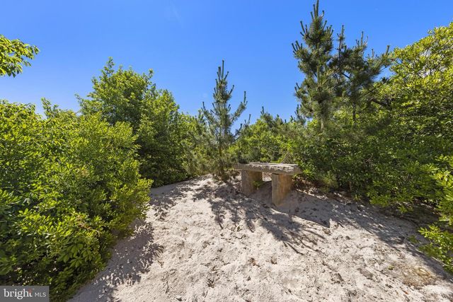 402 CENTRAL AVE, Barnegat Light, NJ 08006