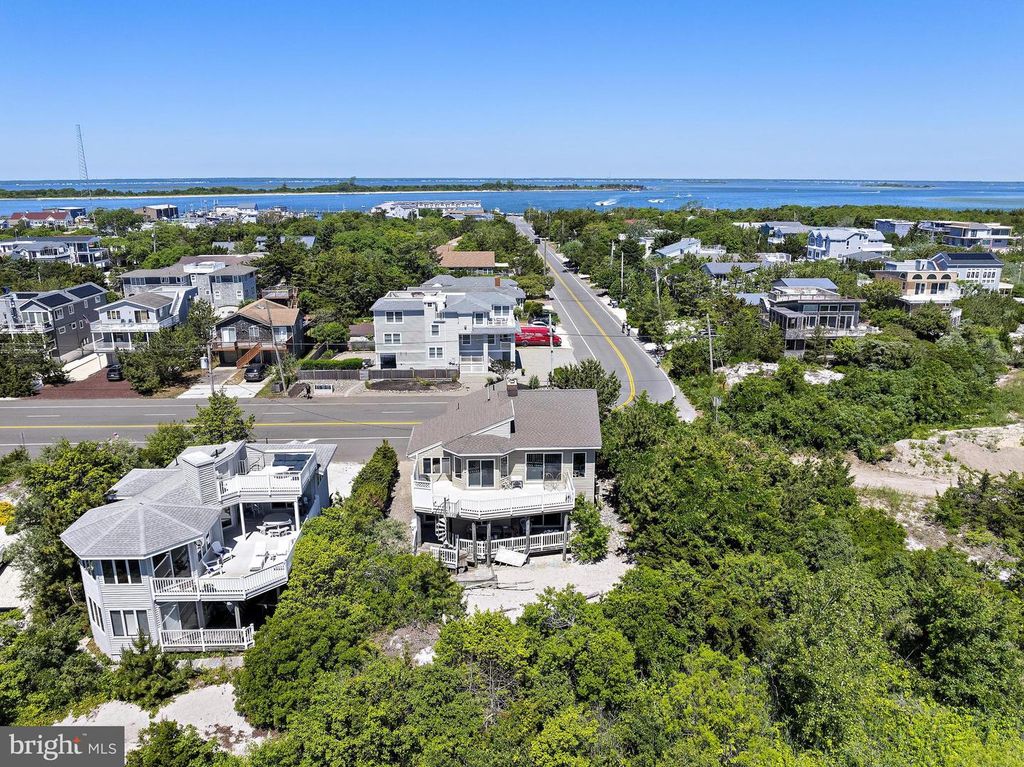 402 CENTRAL AVE, Barnegat Light, NJ 08006
