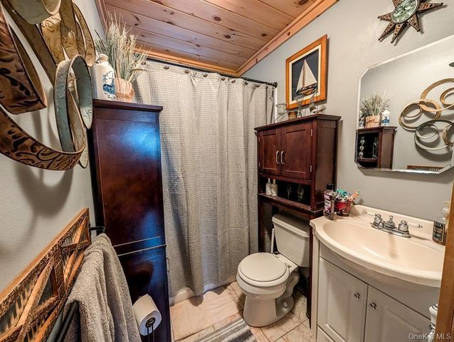 33 Park Drive, Rocky Point, NY 11778