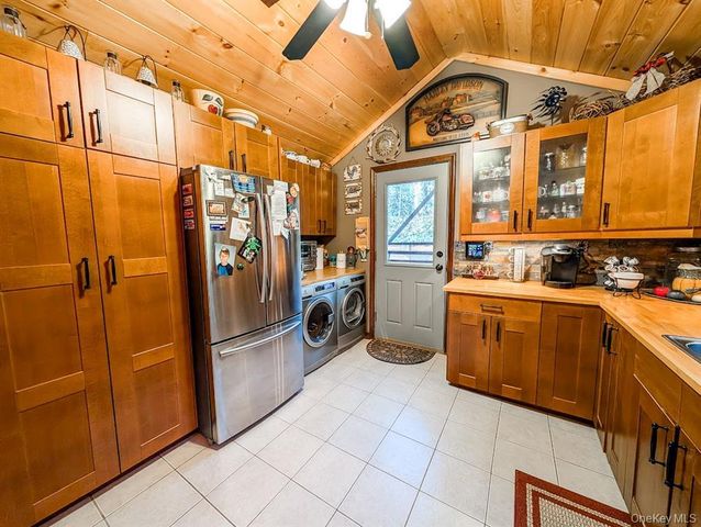 33 Park Drive, Rocky Point, NY 11778