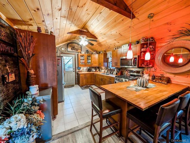 33 Park Drive, Rocky Point, NY 11778