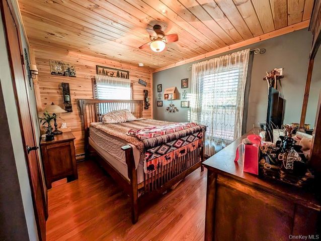 33 Park Drive, Rocky Point, NY 11778
