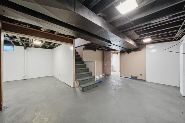 1230 Madison Drive, Adrian, MI 49221