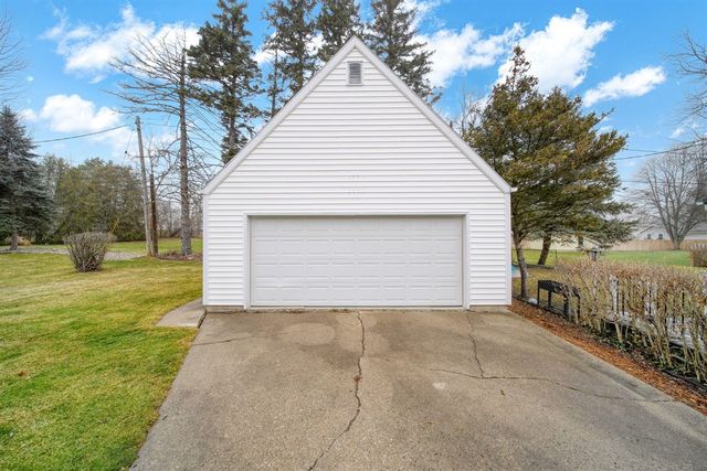 1230 Madison Drive, Adrian, MI 49221