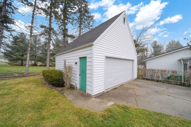 1230 Madison Drive, Adrian, MI 49221