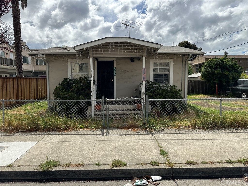 Image 1 of property listing at 29695 Dixon, Hayward, CA 94544