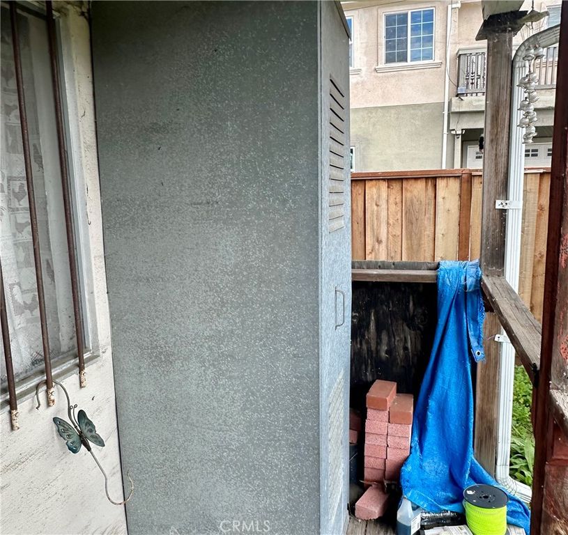 Image 11 of property listing at 29695 Dixon, Hayward, CA 94544