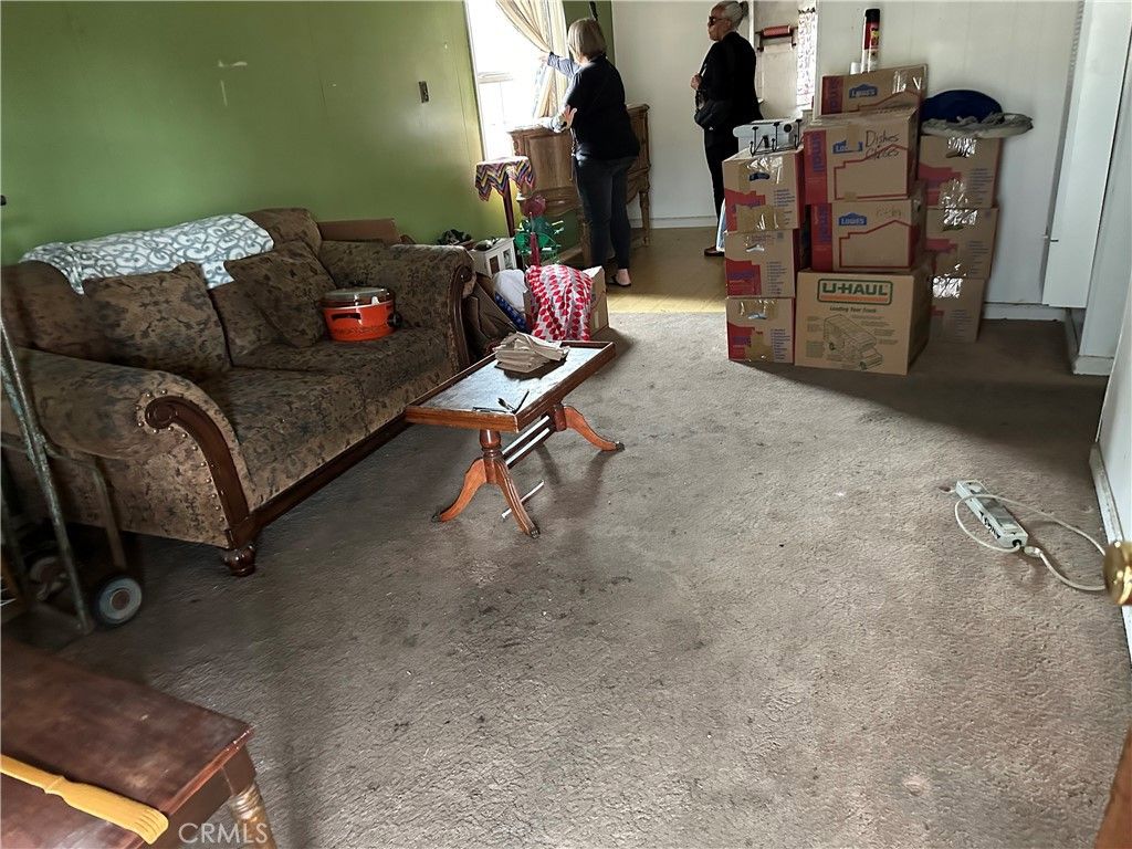 Image 3 of property listing at 29695 Dixon, Hayward, CA 94544