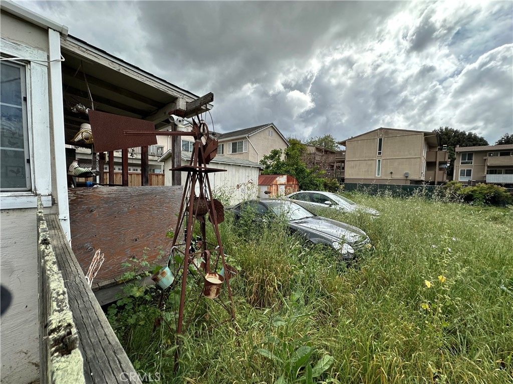 Image 4 of property listing at 29695 Dixon, Hayward, CA 94544