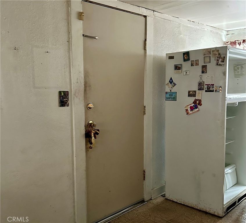 Image 8 of property listing at 29695 Dixon, Hayward, CA 94544