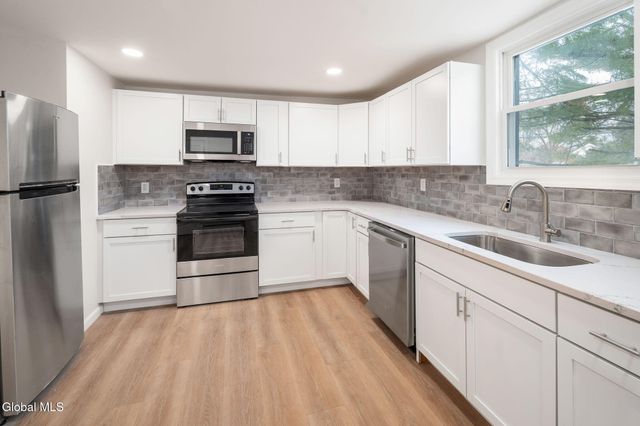 150 Schoolhouse Road, Guilderland, NY 12203