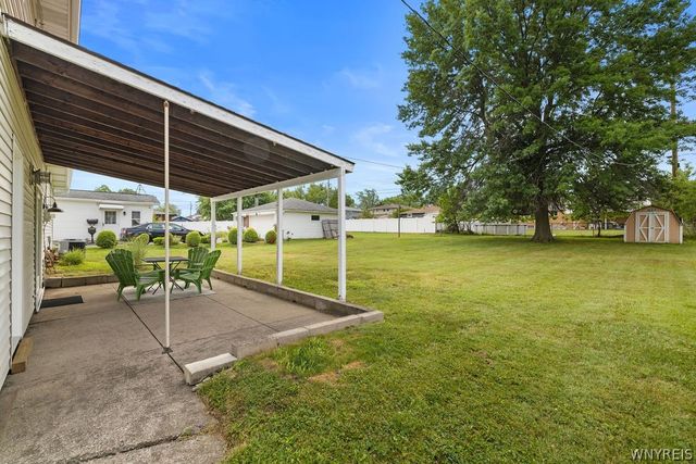 31 Christopher Drive, West Seneca, NY 14224