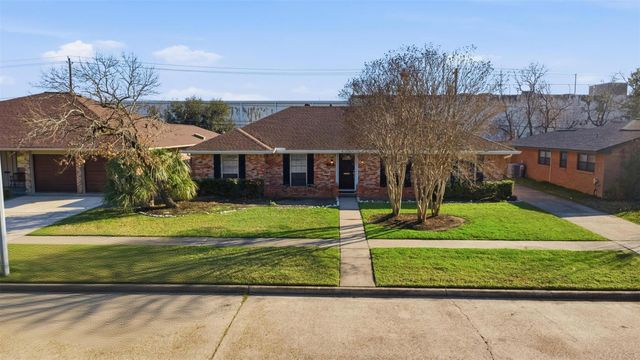 2310 Droxford Drive, Houston, TX 77008