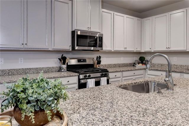 225 Capeside CT, Williamsburg, VA 23188