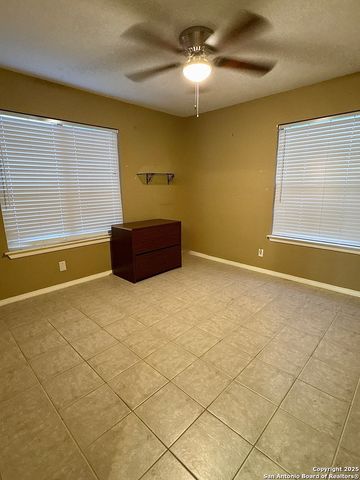 11520 Huebner Rd Apt 205, San Antonio, TX 78230