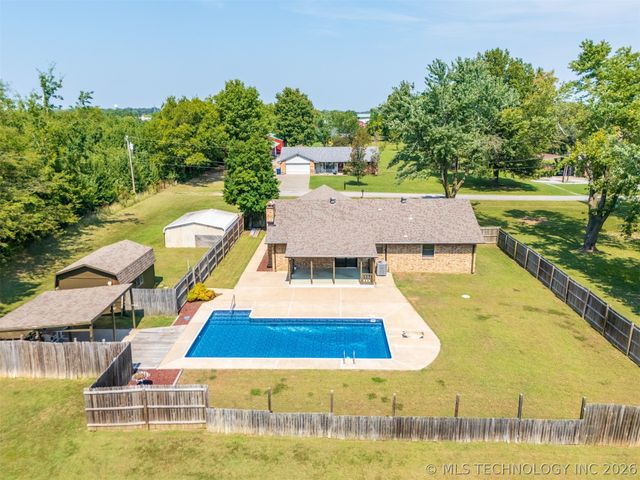 15536 E Anderson Drive, Inola, OK 74036