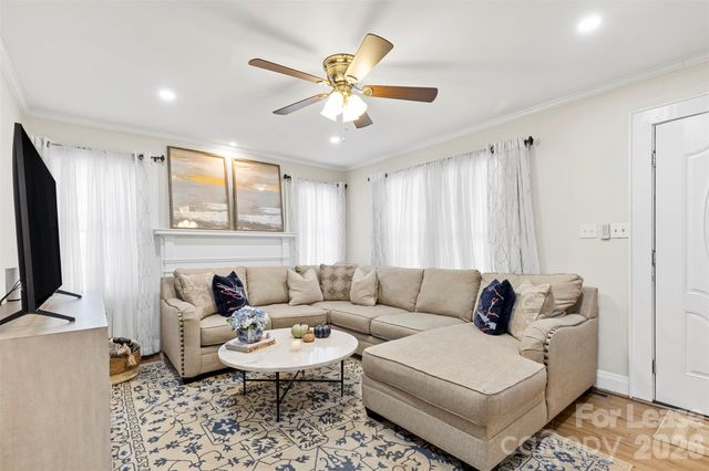 1316 Mecklenburg Highway, Mooresville, NC 28115